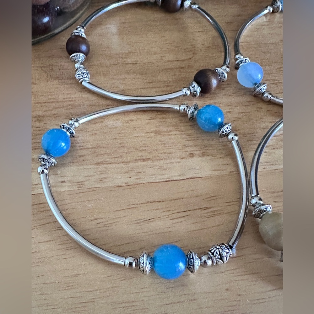 Set of 4 Handmade Stretch Bracelets Brown, Beige, Light Blue & Dark Blue 8" stre - Picture 4 of 5